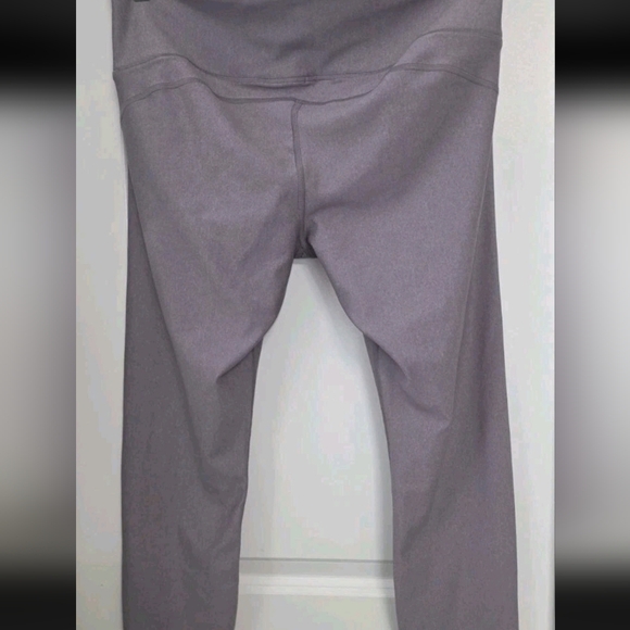 Under Armour Women's Frosted Plum Meridian Heatgear Leggings XL - Picture 9 of 10